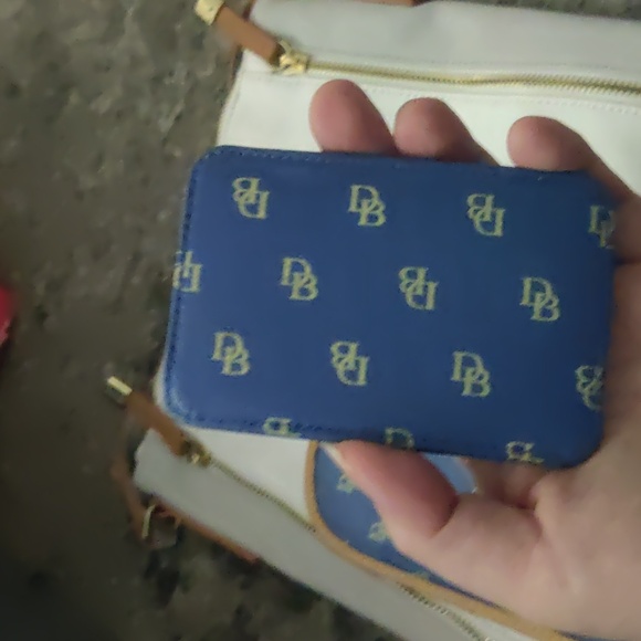 Dooney & Bourke Blue Signature Monogram Coated Canvas Eyeglass case and ID - Picture 5 of 6
